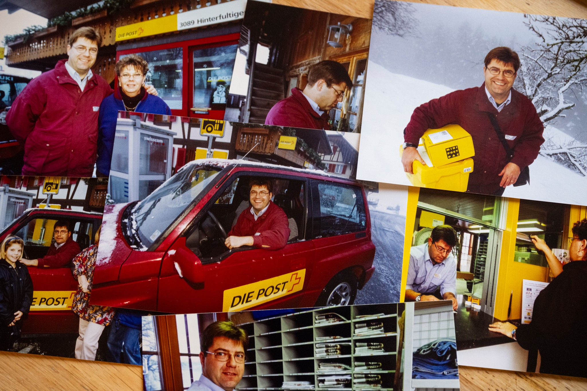 Erich Marti, ein Briefträger in Hinterfultigen, am 24.12.2025, bei verschiedenen Postaktivitäten, inklusive Auto und Postfächer.