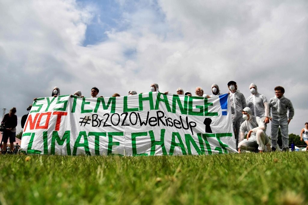 Des manifestants ciblent une mine de charbon