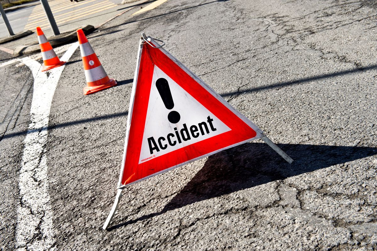 Renens. 19 Mars 2013. Accident panneau , signalisation, triangle. 24HEURES/GERALD BOSSHARD