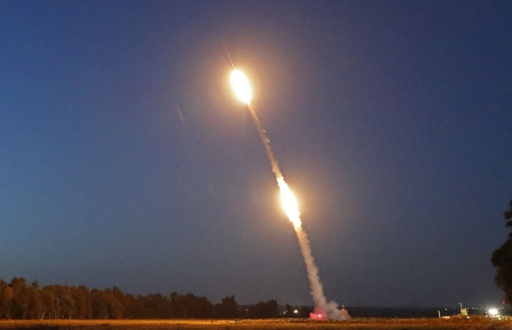 Israël frappe Gaza après un tir de roquette