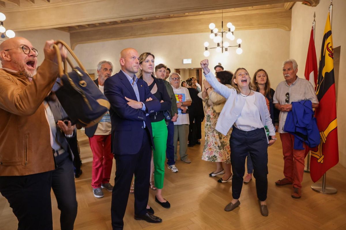 Dimanche 9 juin à l’Hôtel de Ville de Genève: les différentes formations politiques découvrent les premiers résultats des votations.