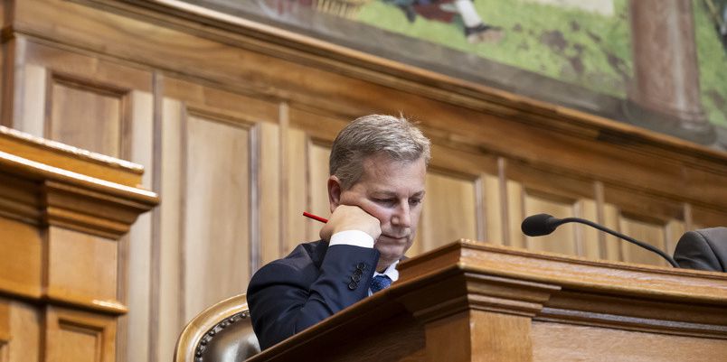 Marco Chiesa, SVP-TI, an der Ausserordentlichen Session "Zuwanderung und Asyl", waehrend der Herbstsession der Eidgenoessischen Raete, am Mittwoch, 27. September 2023 im Staenderat in Bern. (KEYSTONE/Anthony Anex)