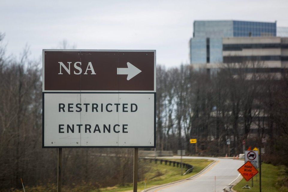 Selon des documents divulgués par Edward Snowden et dévoilés jeudi 2 janvier 2014 par le Washington Post, la NSA est tout près de créer un «ordinateur quantique» à même de décrypter presque n'importe quel encodage. Ici l'entrée du quartier général de la National Security Administration (NSA) à Fort Meade dans le Maryland aux Etats-Unis, le 22 décembre 2013.