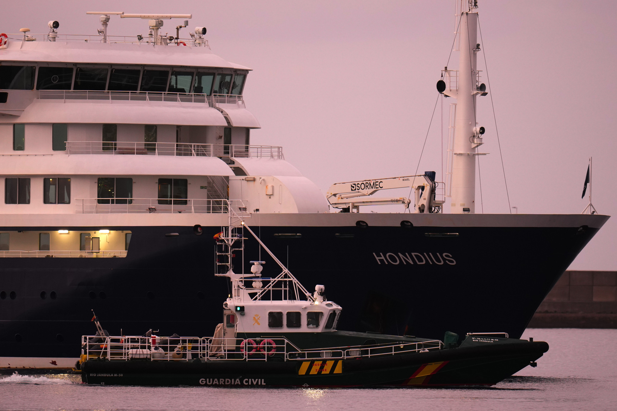 Hantavirus auf See: Kreuzfahrtschiff Hondius legt auf Teneriffa an – Evakuierung läuft