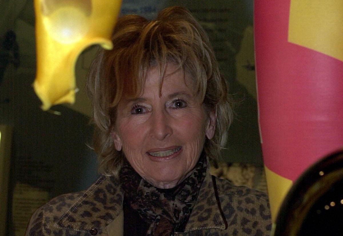 Renée Féraud-Colliard nous avait raconté cette anecdote: «Un jour, une Suisse alémanique est venue vers moi pour me dire qu’elle avait vu une voyante et qu’une fille blonde allait avoir un accident. Il fallait que je skie moins vite. Je lui avais répondu qu’à Genève on était au courant et qu’au contraire, il fallait que je mette la gomme.»