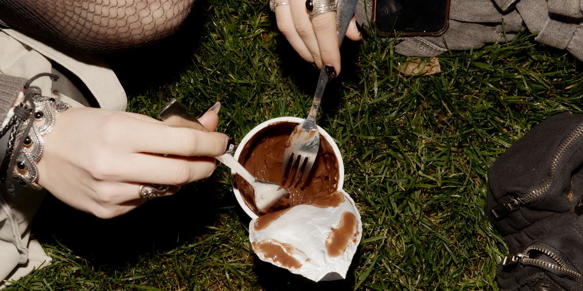 TikTok Pudding Eating Trend Viral Phenomenon in Europe