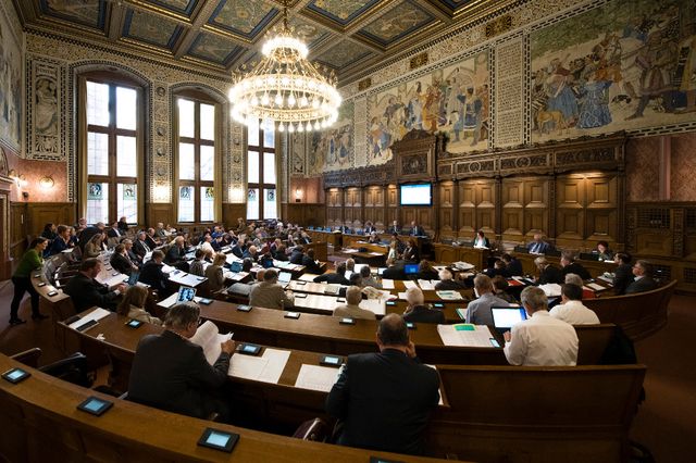 Vier zusätzliche Sitze für Petitionskommission | Basler Zeitung