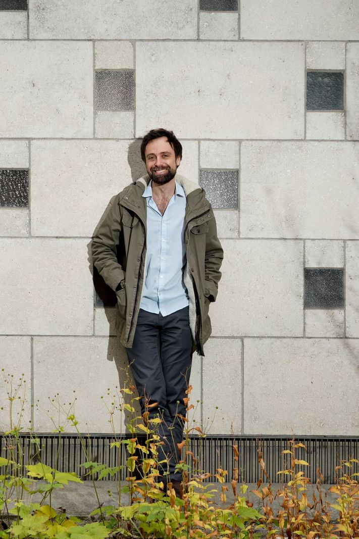 David Castello-Lopes n’hésite pas à se dévoiler pour parler d’authenticité dans son spectacle.