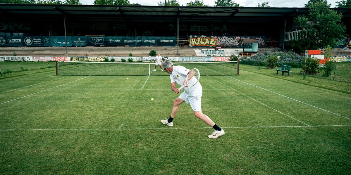 Ein-Hauch-Wimbledon-in-Biel-Tennis-auf-Rasen-Und-das-in-der-Gurzelen-Very-special-