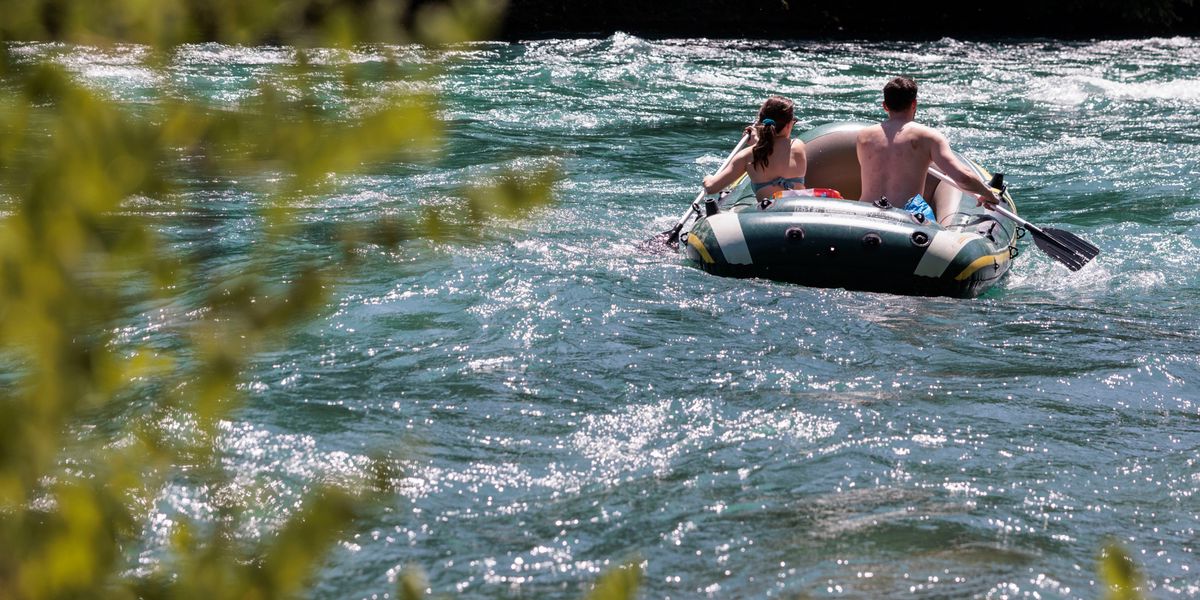 Aare River in Bern: Most beautiful swimming spot or most dangerous river?