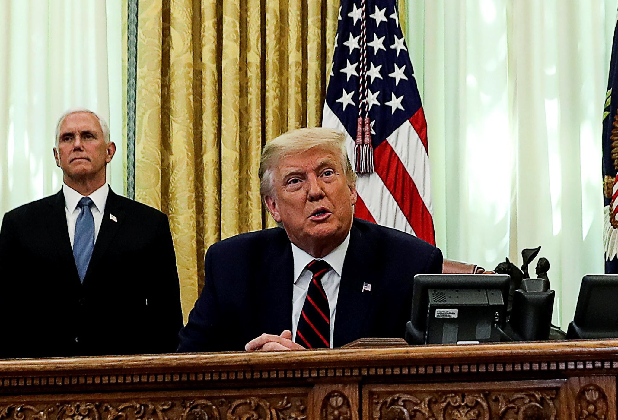 «Wahrlich, es ist historisch»: US-Präsident Donald Trump zusammen mit dem serbischen Staatschef Aleksandar Vucic (r.) und dem kosovarischem Premier Avdullah Hoti im Weissen Haus.