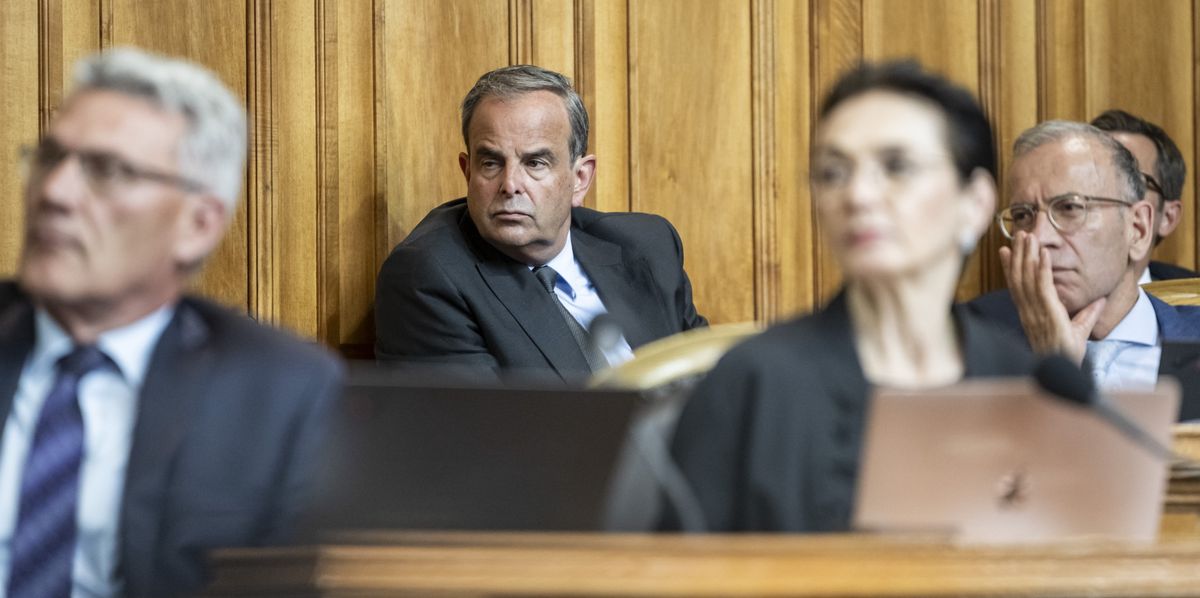 Mitte Praesident Gerhard Pfister, Mitte-ZG, 2. von links, verfolgt die Debatte um die Finanzierung der Armee, an der Sommersession der Eidgenoessischen Raete, am Montag, 3. Juni 2024 im Staenderat in Bern. (KEYSTONE/Alessandro della Valle)