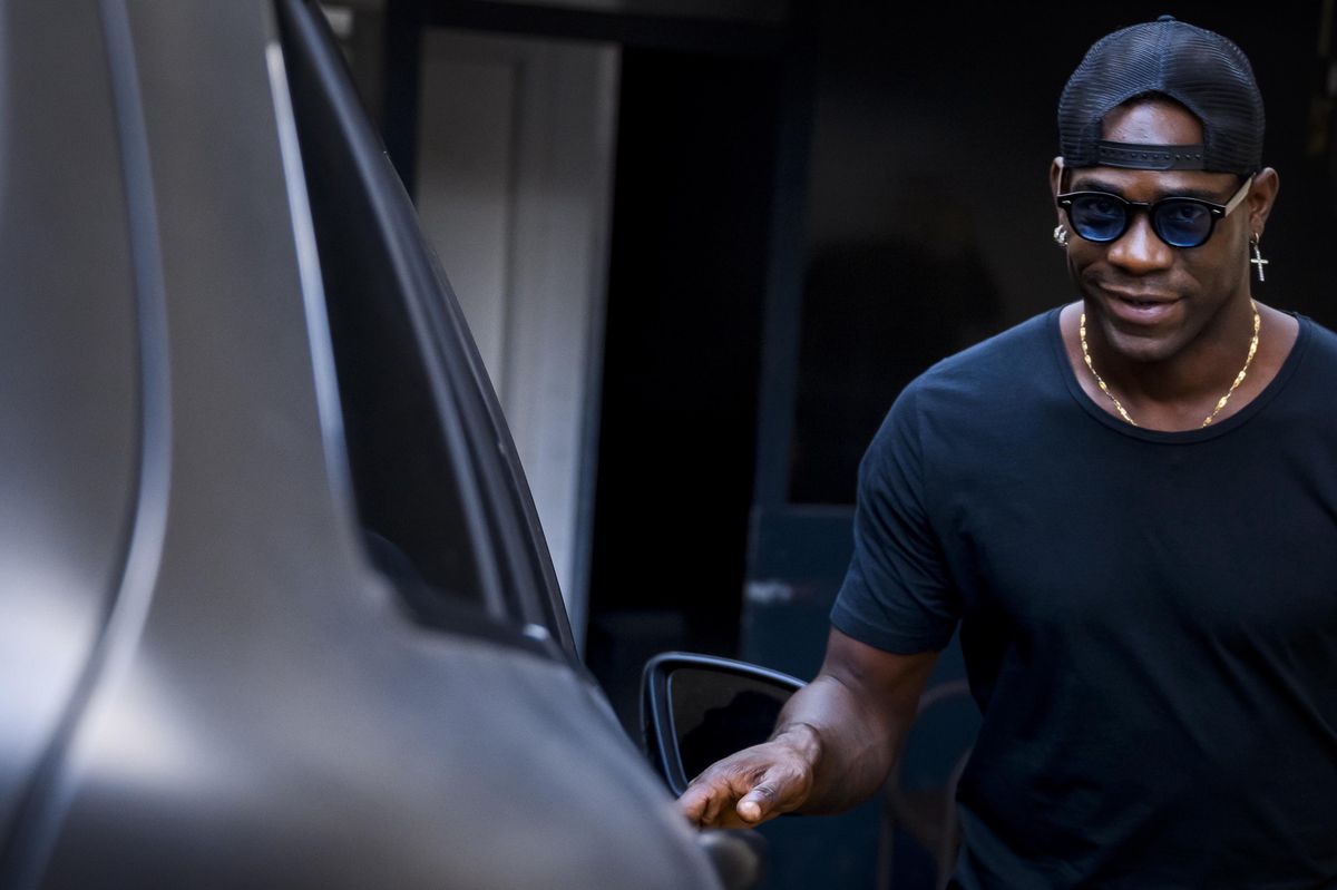 Mario Balotelli a tout juste été aperçu à l’arrière de la Porte d’Octodure, le siège du FC Sion, mercredi après-midi.