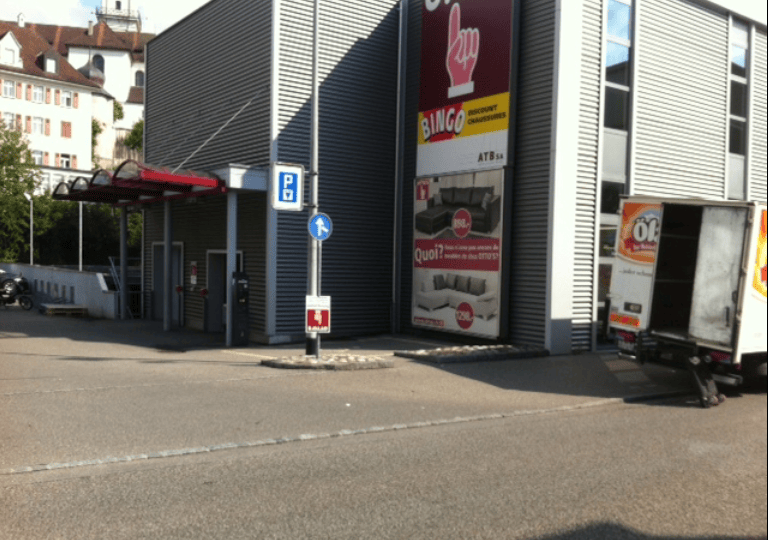 La piéton a été heurté sur le parking du magasin OTTO´S à Delémont.