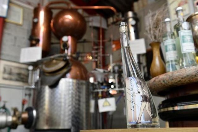 Les exportations de spiritueux helvétiques ont aussi fait un bond l'an dernier, s'inscrivant en hausse de 41% à 4362 hectolitres d'alcool pur, grâce en particulier à l'absinthe, aux liqueurs et autres bitters.