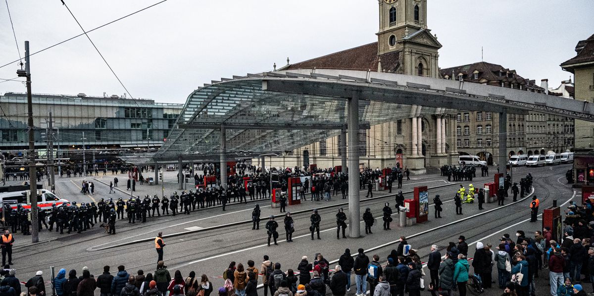 Anti-WEF Demo: Von Graffenried Defends Police Operation