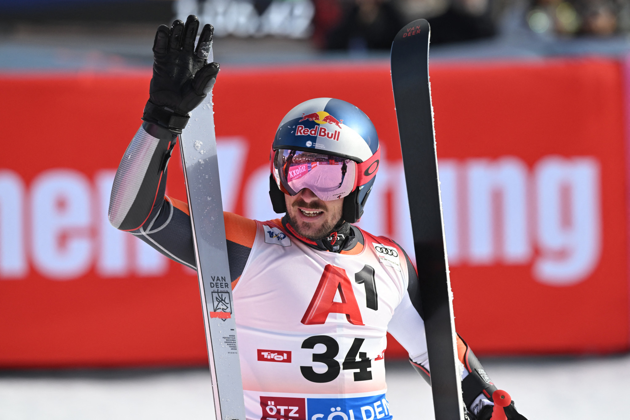 Ski alpin: Marcel Hirscher ne sera pas au départ à Sölden