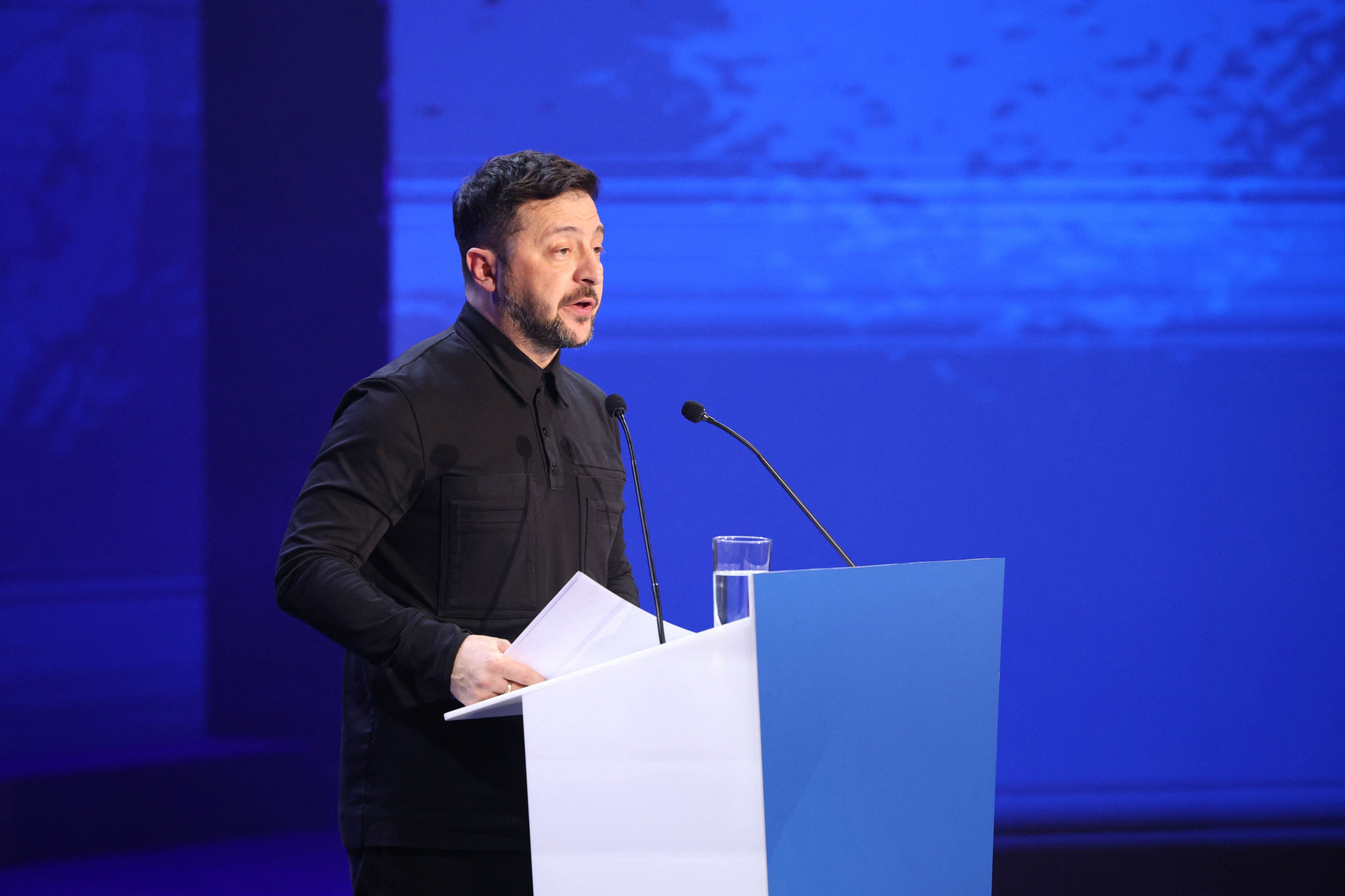 Le président ukrainien Volodymyr Zelensky s’exprime lors de la cérémonie d’ouverture de la présidence chypriote du Conseil de l’Union européenne à Nicosie le 7 janvier 2026.