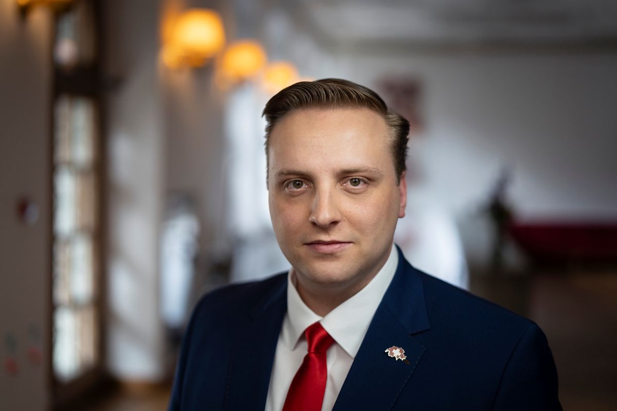 Pour Nils Fiechter, président des Jeunes UDC, le sommet du Bürgenstock est une «mascarade».