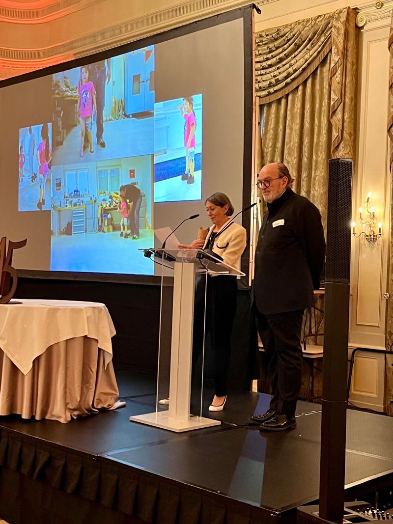 15 ans de prothèses offertes