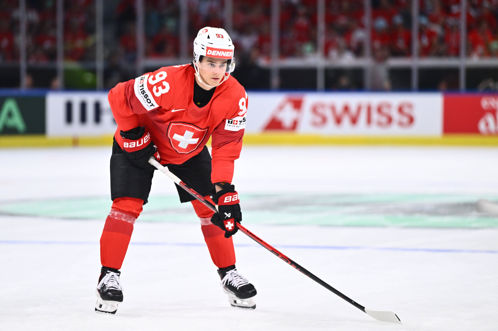 Theo Rochette (Nr. 93) der Schweiz im Halbfinale gegen Norwegen an der Eishockey-WM 2026 in Zürich.