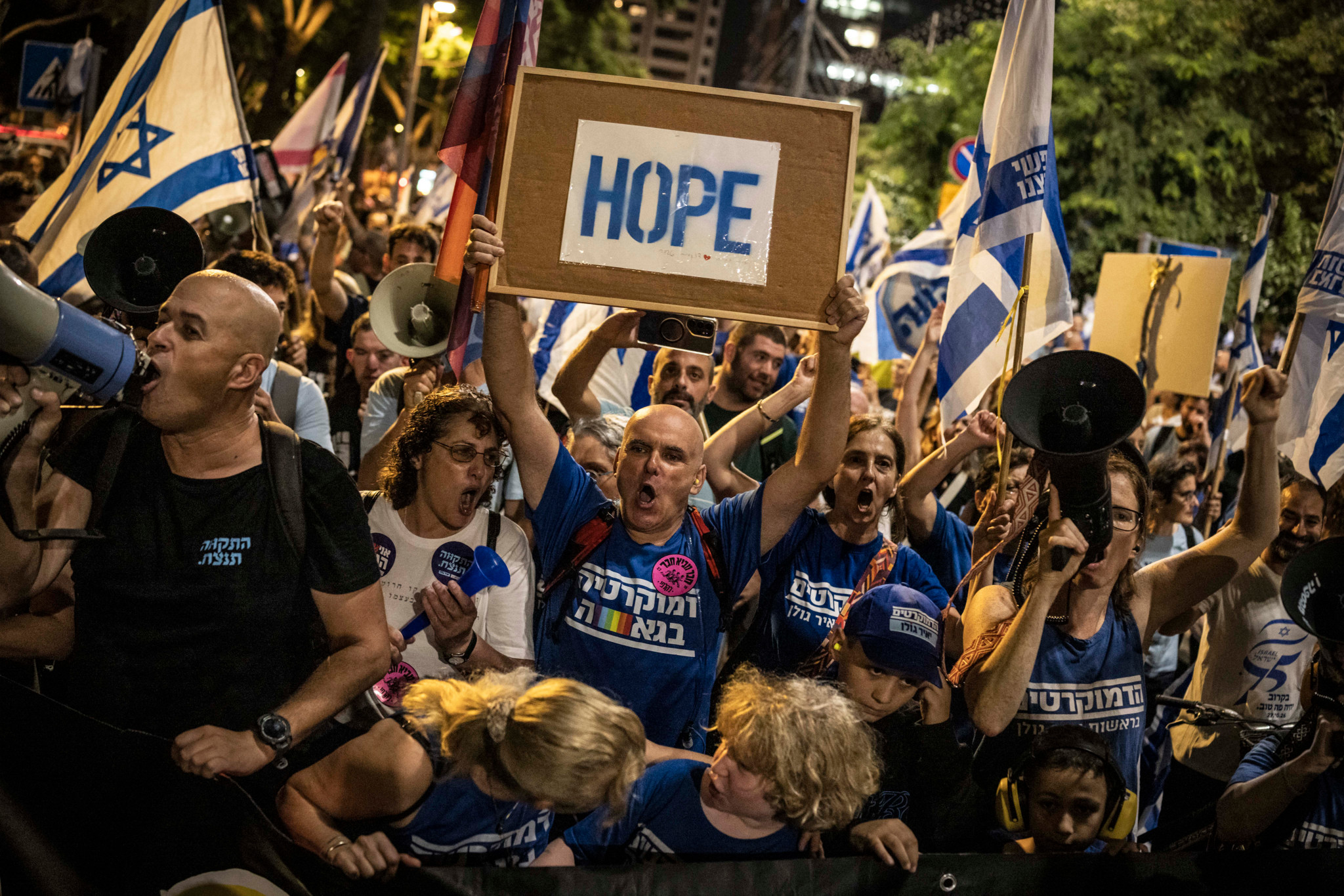 Israël avant les élections: Des milliers d'Israéliens manifestent contre Netanyahou à Tel-Aviv
