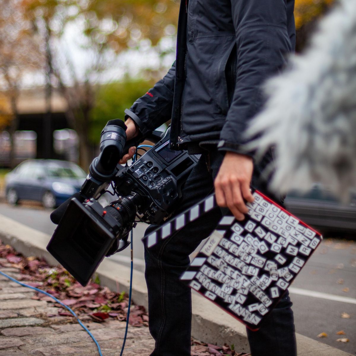 Inländische und ausländische Streamingdienste sollen bei Annahme von «Lex Netflix» künftig vier Prozent in Schweizer Filmproduktionen investieren.