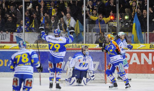 Michel Riesen (#79) et Davos 