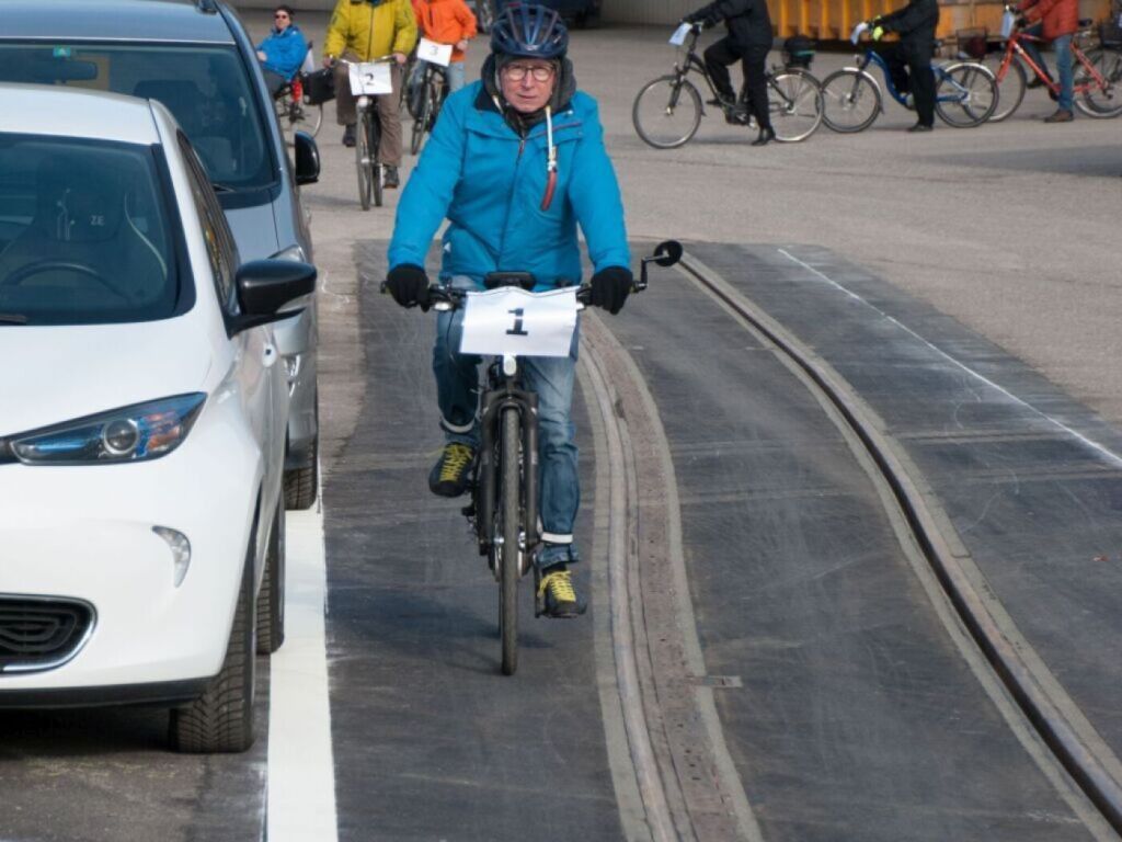 Sicherheitsgummi-f-r-Velos-Basel-testet-velofreundliches-Tramgleis-zum-vierten-Mal
