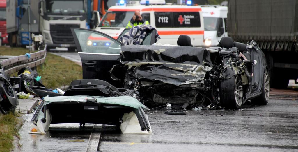 Trois personnes sont décédées vendredi matin dans une collision entre une voiture et un camion à Meersburg (D), près de la frontière suisse.