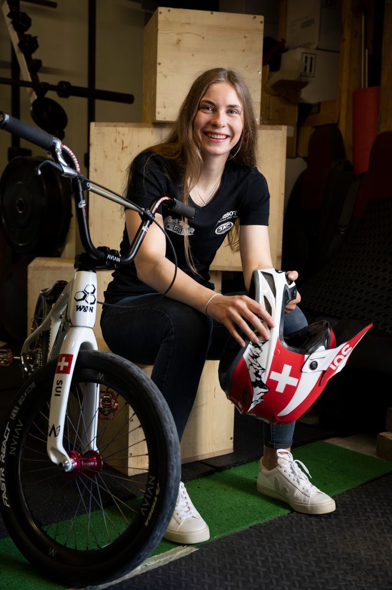 Villars-sous-Yens, 25 juin 2022, Les Jeunes (série d'été). Ici, Zoé Claessens, championne de BMX. Elle pourrait devenir championne du monde devant les vedettes de la discipline le 31 juillet à Nantes. ©Florian Cella