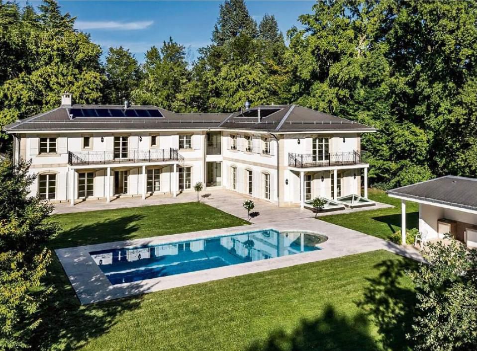L’objet de la vente est cette villa, estimée à 15,6 millions de francs.