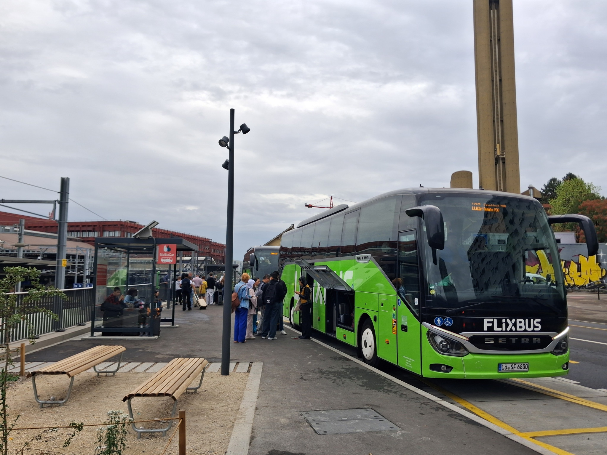 Busbahnhof Basel: Wildpinkeln bleibt ein Problem