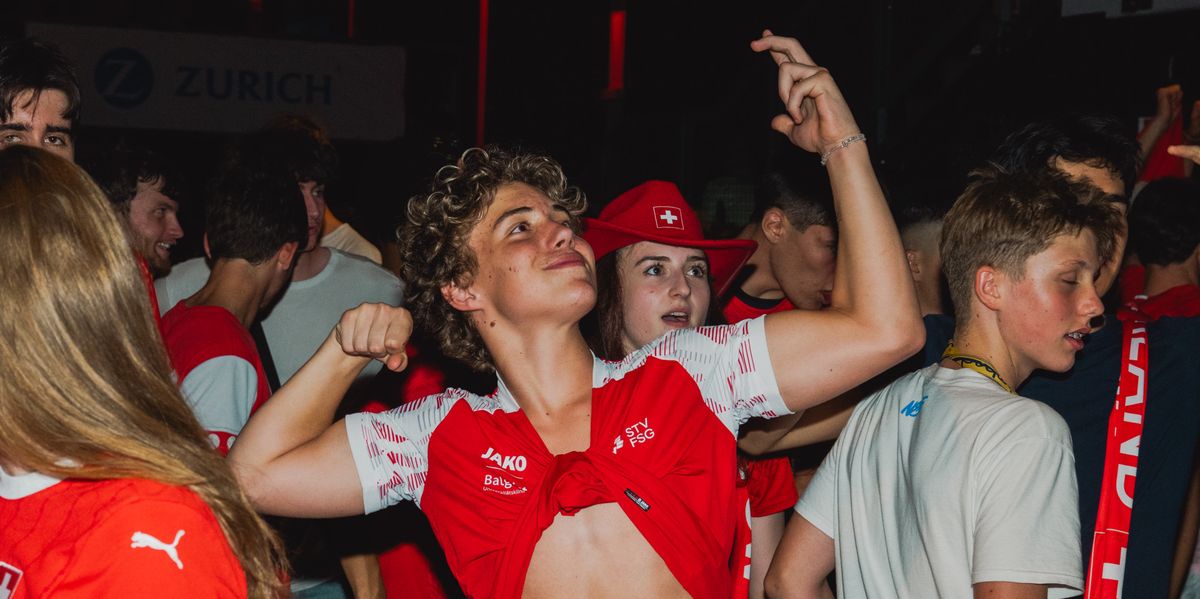 Fussball-Weltmeisterschaft-Das-beste-Land-der-Welt-Die-Schweiz-erlebt-ihr-Sommer-nachts-m-rchen