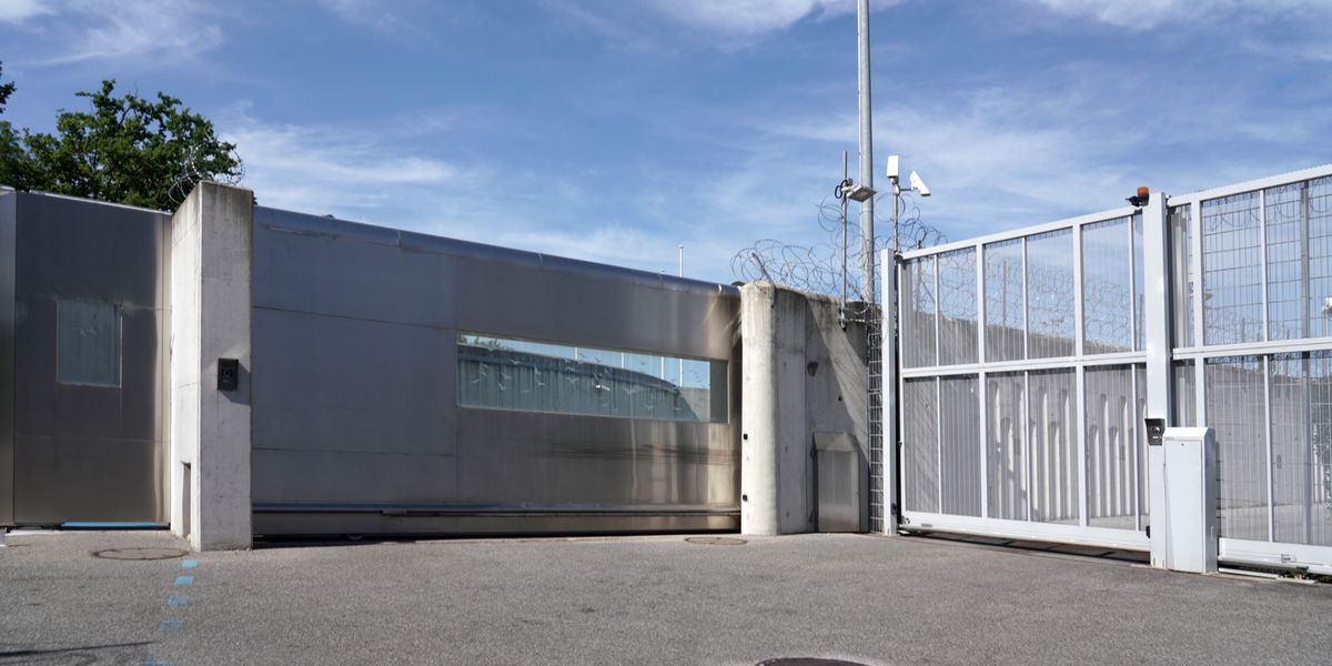 Genève: manque d’agents de détention à Curabilis | Tribune de Genève
