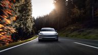 Günstigere Preise: Tesla will Absatz mit abgespeckten Modellen ankurbeln – Experten skeptisch