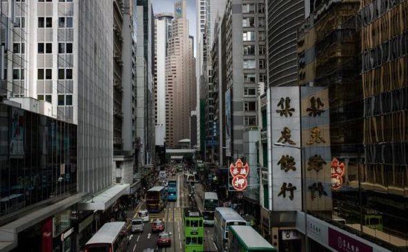 Pour Pékin, cette réforme était prioritaire dans un contexte de ralentissement économique, afin de maintenir un environnement attractif pour les investissements étrangers. 