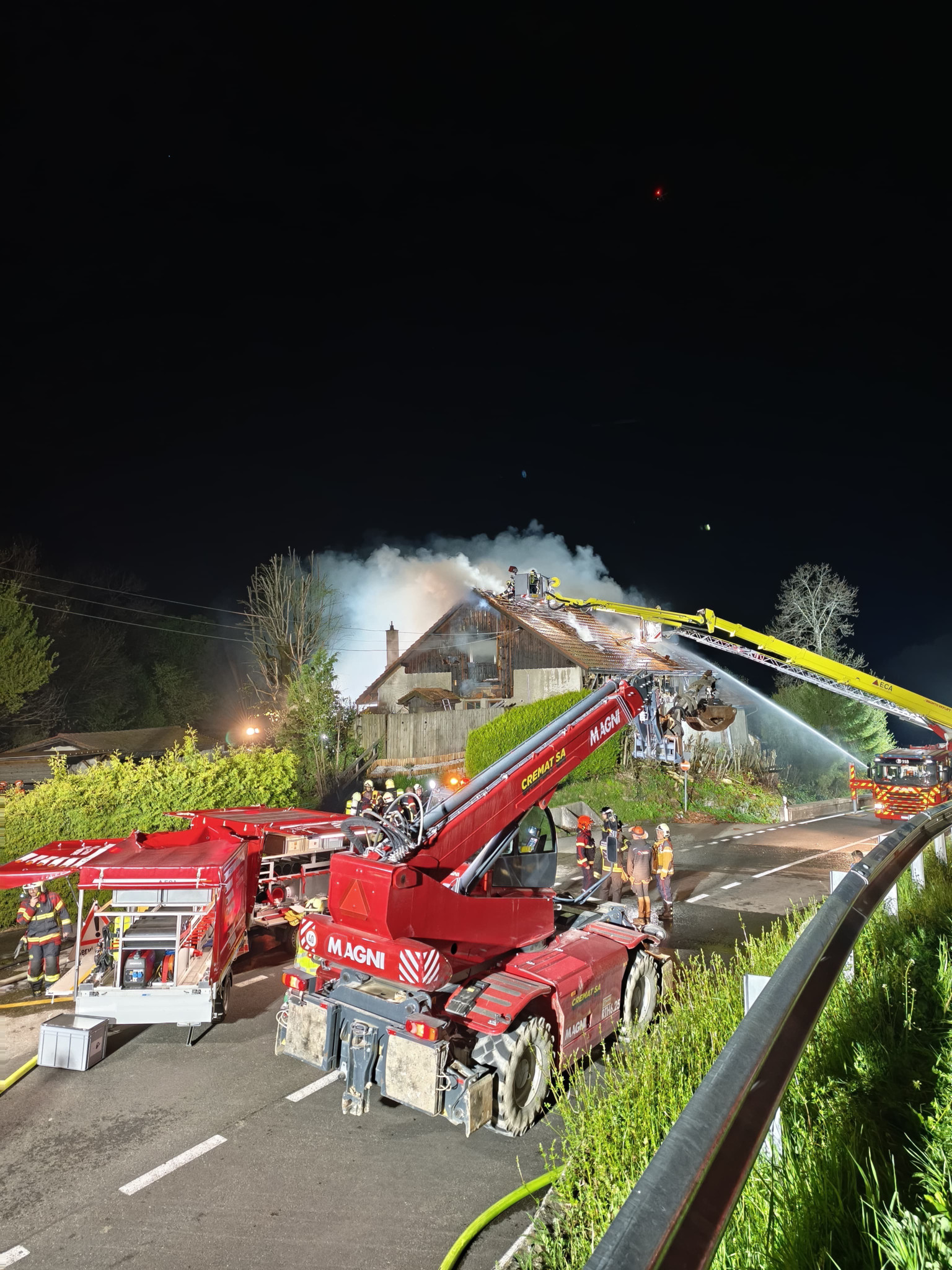 Feuer in Corsier-sur-Vevey: Renoviertes Bauernhaus bei Grossbrand vollständig zerstört