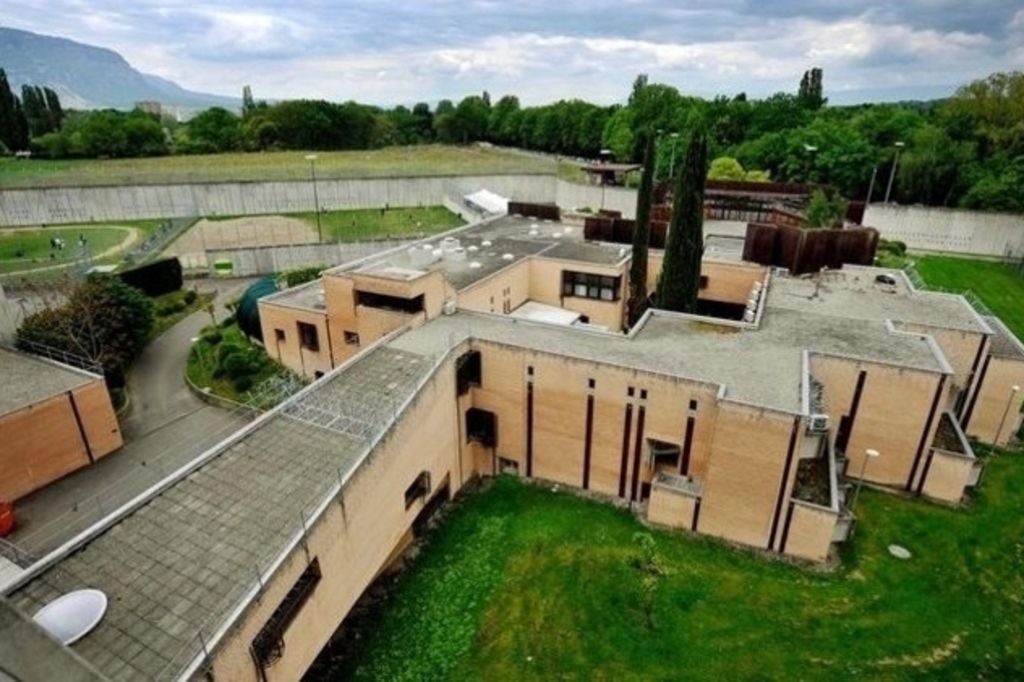 Chantage sexuel: un trio est puni, un autre jugé cet hiver