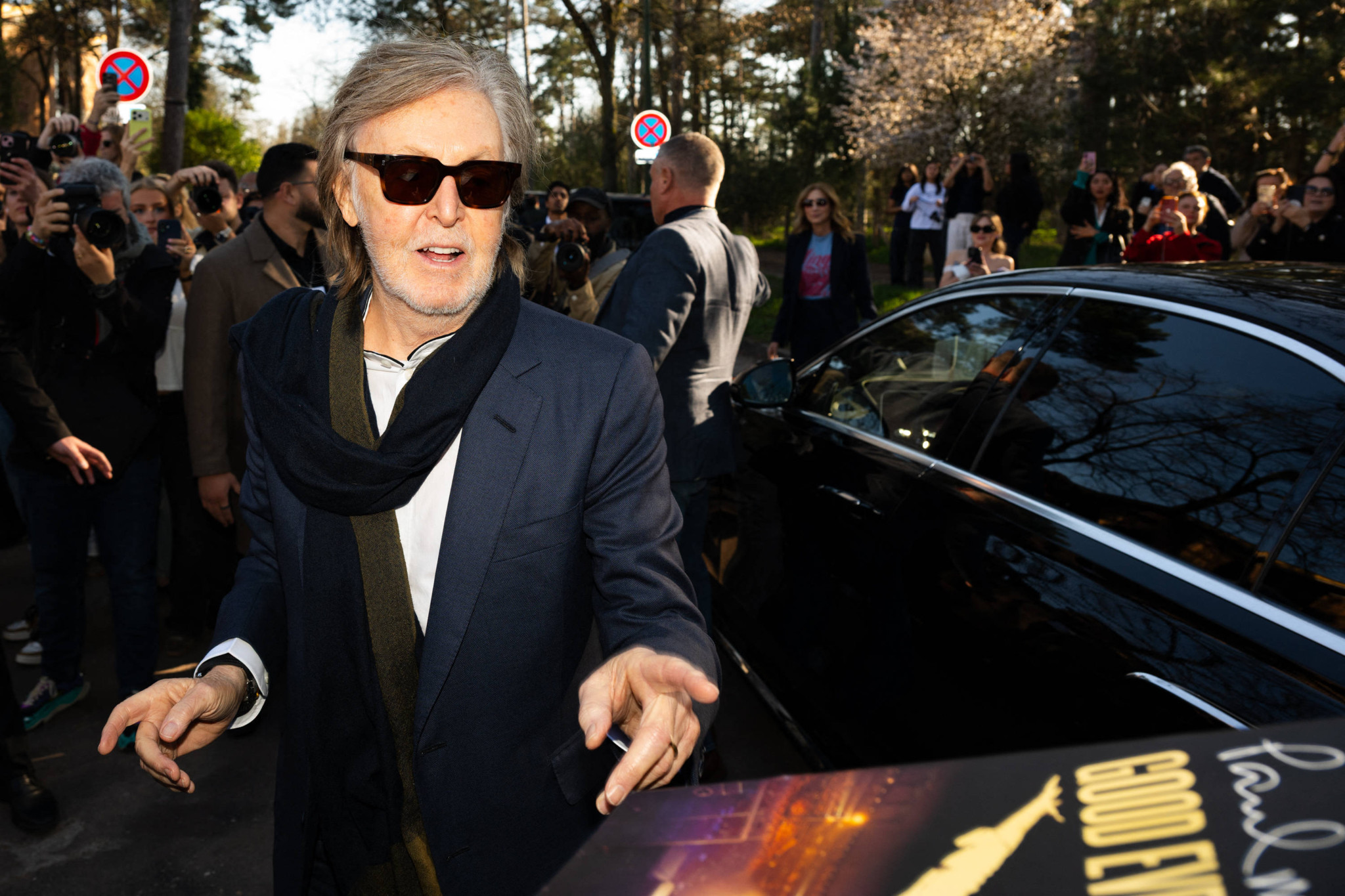 Jahrzehntelang zerstritten: Paul McCartney spielt bei Apple zum 50. Firmenjubiläum