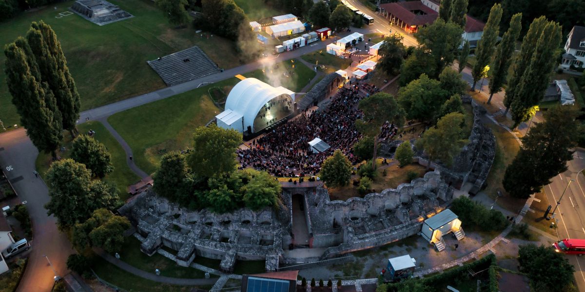 Konzerte-in-Augusta-Raurica-Wo-einst-die-R-mer-debattierten-ert-nen-heute-Heavy-Metal-Riffs-und-Cellokl-nge