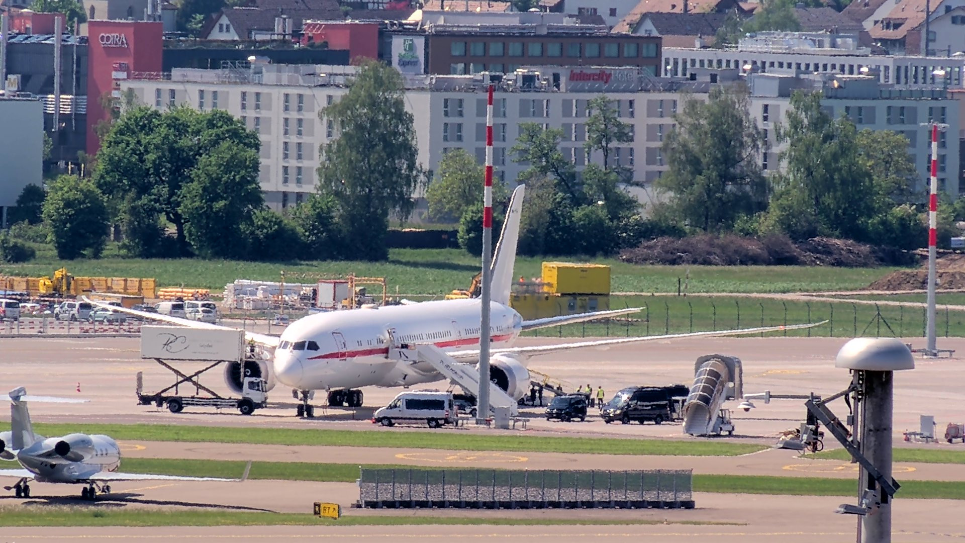 Flughafen Zürich: Boeing 787-9: Abu Dhabis grösstes Regierungsflugzeug in Kloten