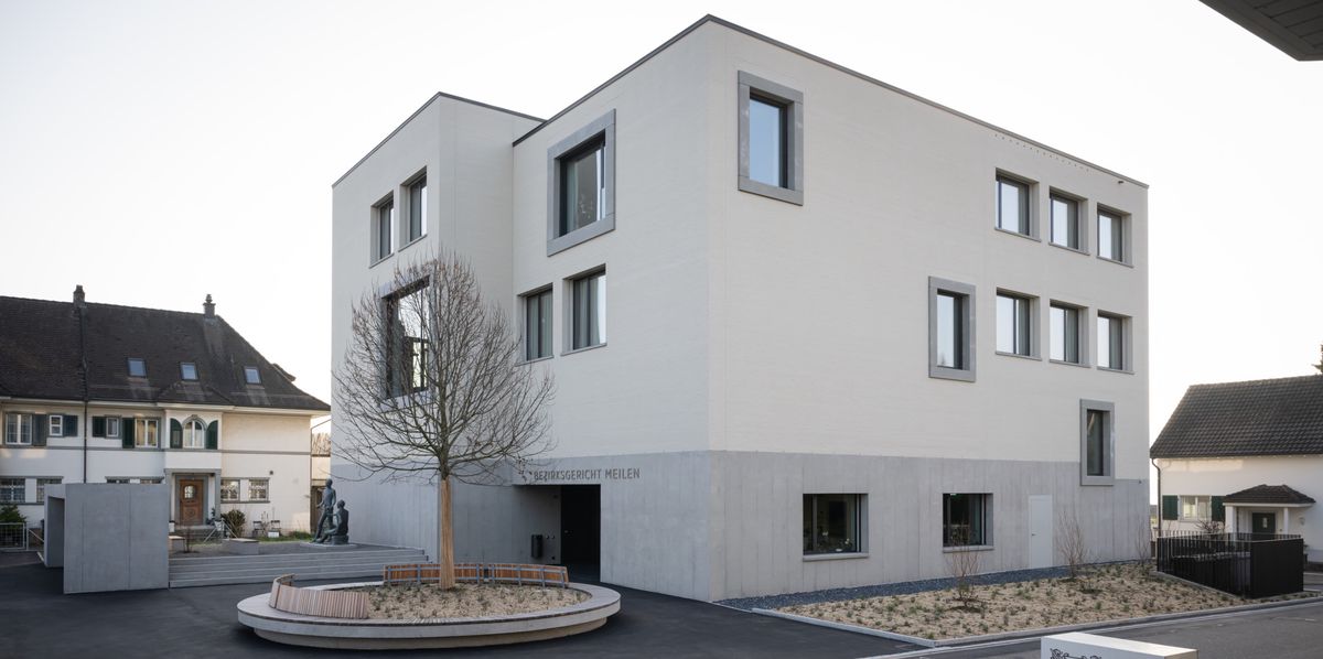 Meilen, Einweihung Bezirksgerichts-Neubau, Gericht, untere Bruech 140, 29.2.24, Foto: Manuela Matt, manuelamatt.ch

Bezirksgericht von aussen