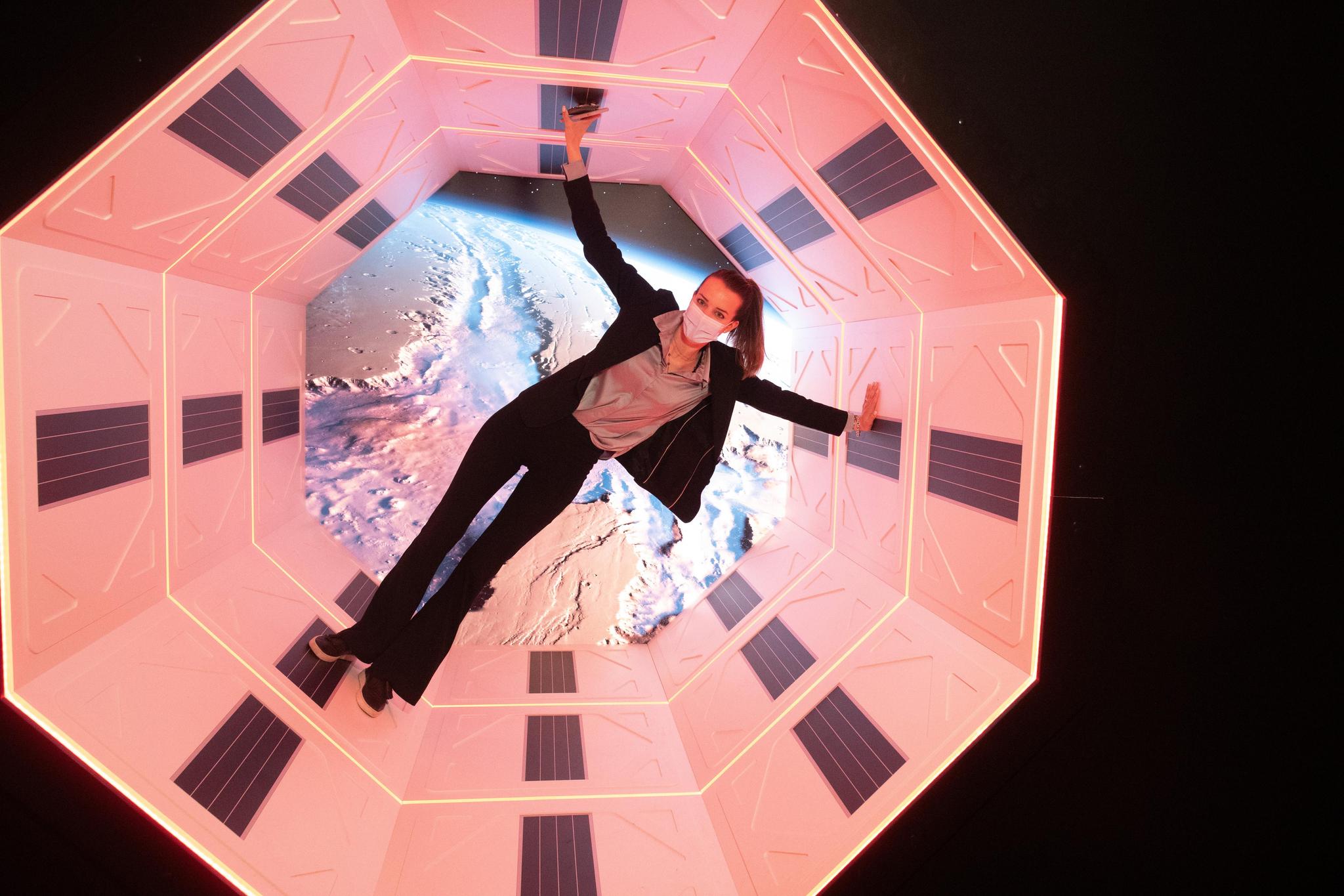 Chacune des 24 chambres a été aménagée pour vivre une expérience photo. Ici, la «Space Odyssée» pour flotter comme en apesanteur dans un vaisseau spatial.