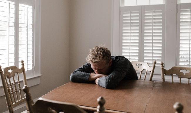 «Trauma Dumping» bedeutet, belastende Details mit Menschen zu teilen, die einem nicht sonderlich Nahe stehen.