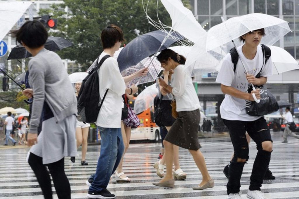 Un puissant typhon balaie Tokyo