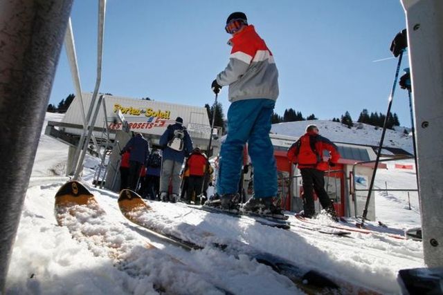 Les remontées mécaniques entament la saison avec le sourire.