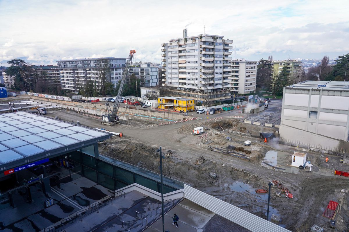 Genève le 11/03/2024 - Chantier de la gare des Eaux-Vives (avenue de la gare des Eaux-Vives), derrière la Comédie.
