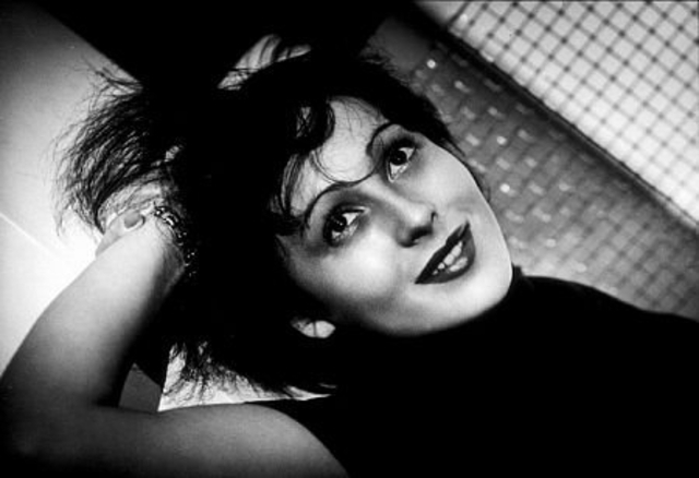 Luise Rainer im Film «The Great Ziegfeld» von 1936.