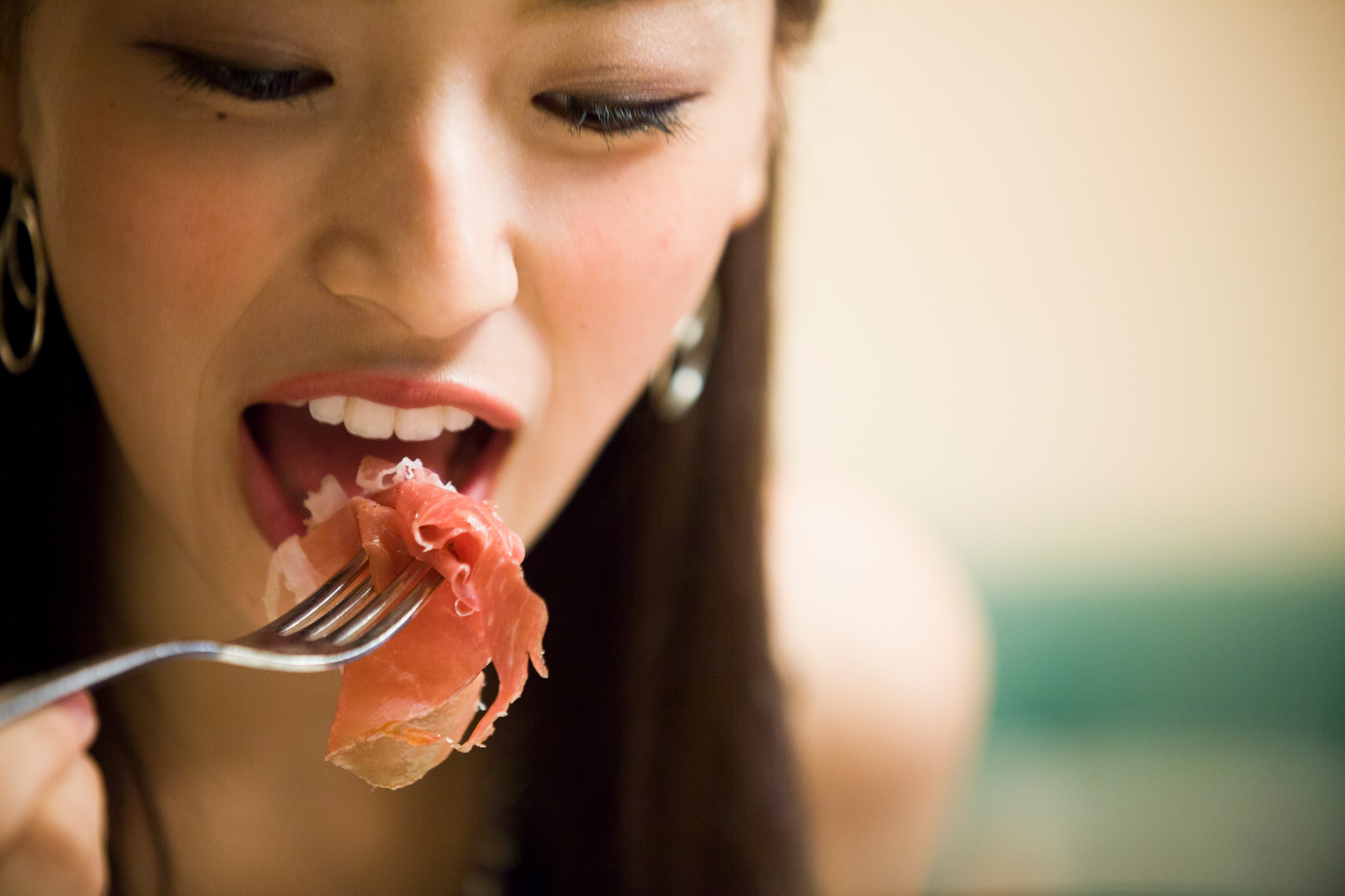 Mythe ou réalité?: «Manger trop de charcuterie donne des boutons d’acné»